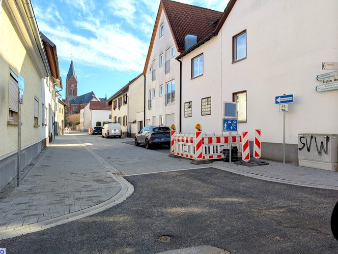 Der Blick in eine Straße  Der Blick in eine Straße