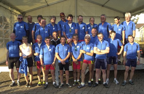 Gruppenfoto der Radfahrer