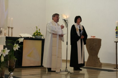 Pfarrerin Annemarie Steinebrunner und Diakon Gerhard Mlitzko